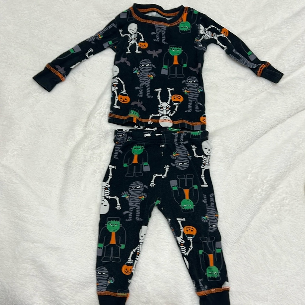 Just one you made by carters 12 M Halloween pajamas